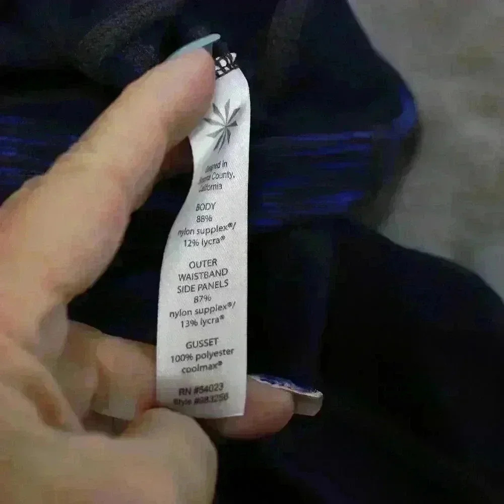 Athleta blue/black leggings/yoga pants Size L capri - Picture 12 of 14